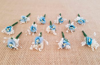 Flores sueltas azul
