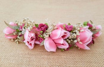 Prendido novia flores rosas y paniculata