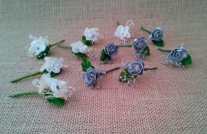 Flores sueltas gris perla
